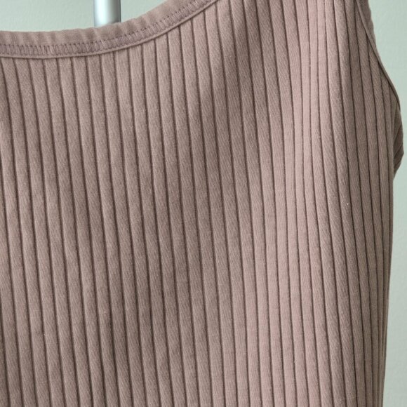 Old Navy Ribbed Tank Top, Size: 2X - Picture 2 of 9